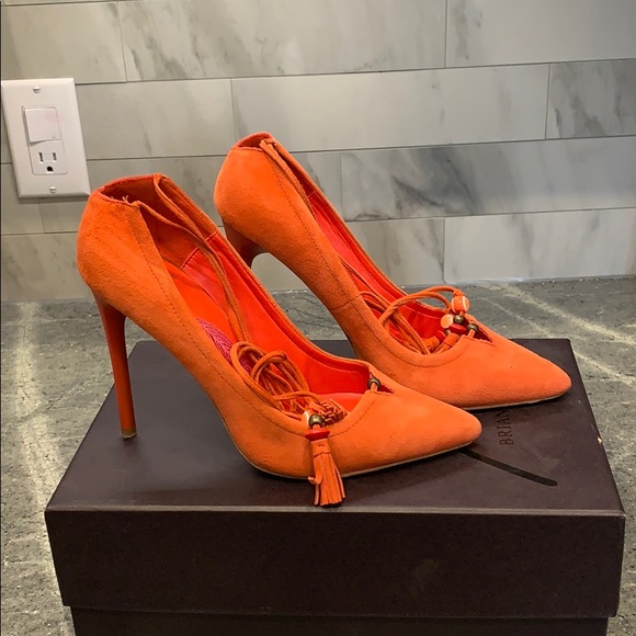 Brian Atwood Hanna Heel - Picture 4 of 6